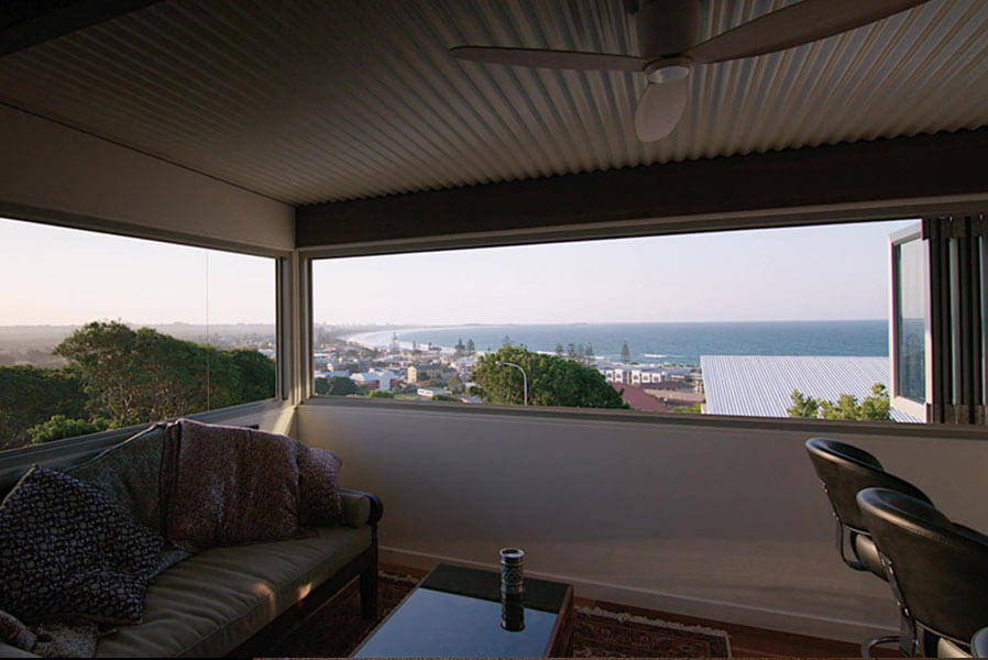 Bi-Fold Windows 1